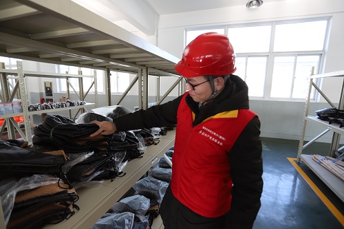 國網寧波市鄞州區供電公司梳理應急物資備戰寒潮來襲