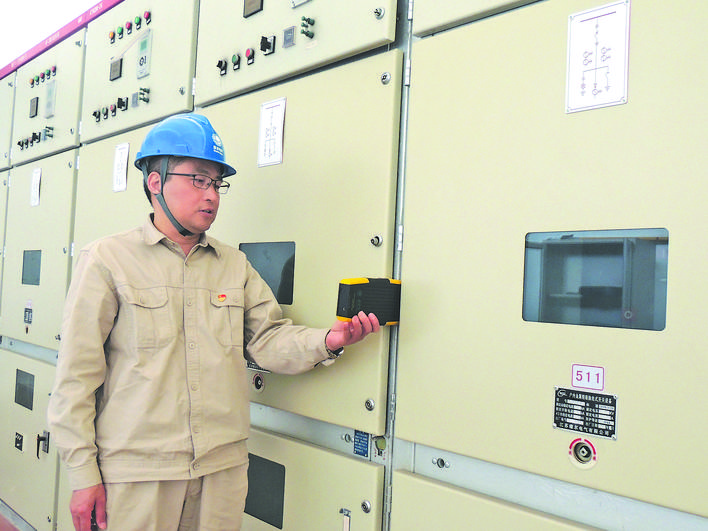 韓建林:履職盡責守護萬家燈火