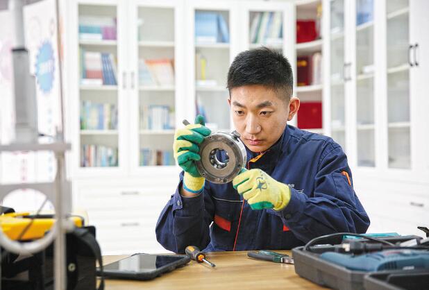 劉傳波:守護每一寸光明 是我的追求