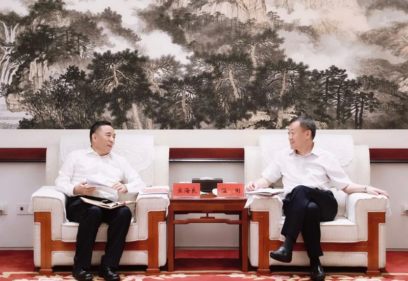 宋海良孫洪水與中國融通集團董事長溫剛、總經理馬正武座談