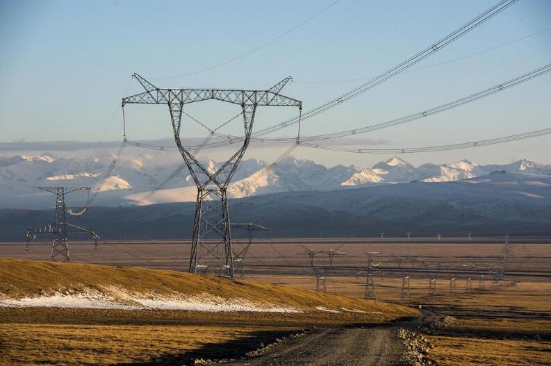 西北電網著力構建新型平衡體系 保供應促消納穩外送