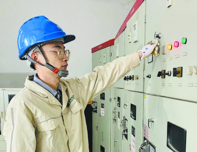 胡人予:愛琢磨善創新的運維班長