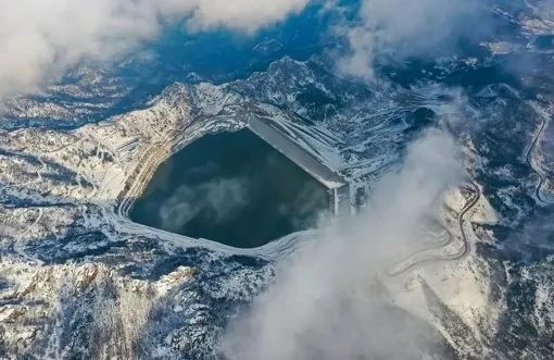 山東文登抽水蓄能電站首批機組投產發電