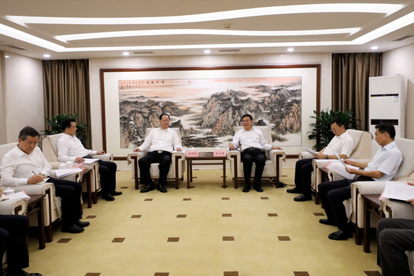 國(guó)務(wù)院國(guó)資委黨委書(shū)記、主任張玉卓會(huì)見(jiàn)湖南省委副書(shū)記、省長(zhǎng)毛偉明