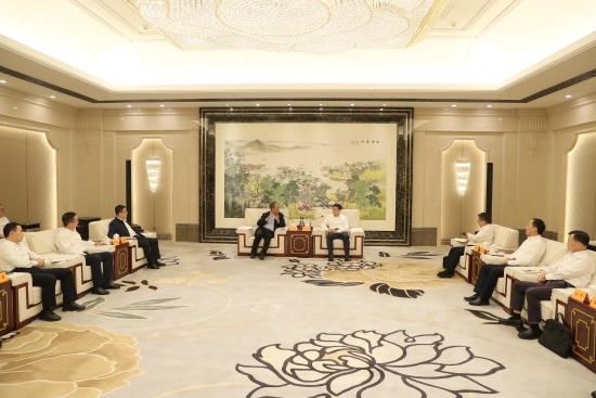 中國電建黨委副書記、總經理王斌與江蘇省委常委、蘇州市委書記曹路寶舉行會談