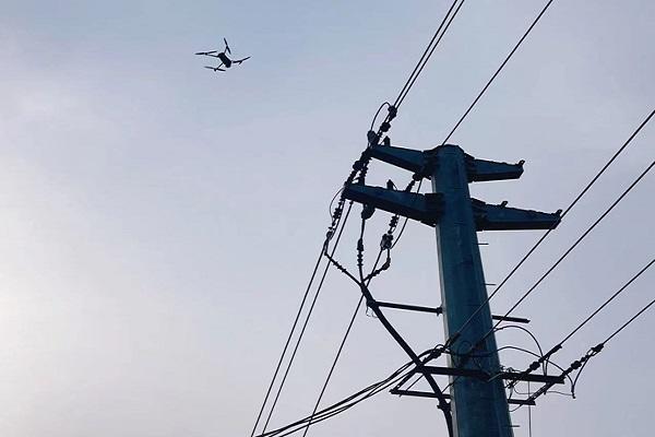 國網泰安供電公司開展無人機飛巡測溫，助力冬季供電安全