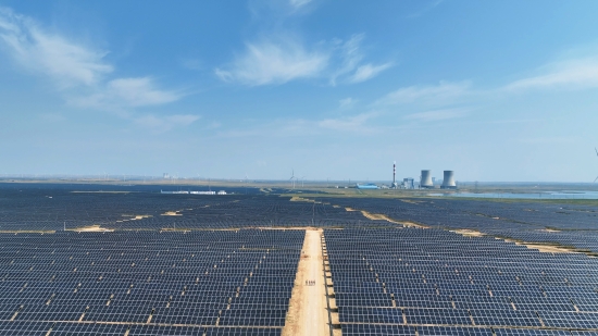 國能靈紹直流配套200萬千瓦光伏項目并網發電