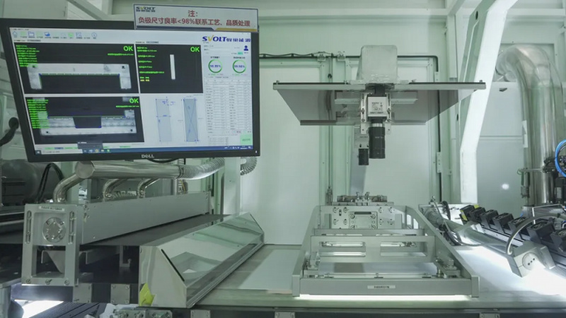 蜂巢能源全球首創熱復合飛疊技術，實現儲能短刀電芯高效高質量生產