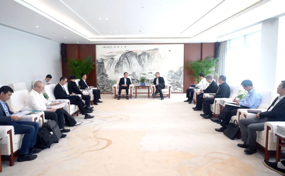 中國電建黨委副書記、總經理王斌與深圳環境水務集團總裁龔利民舉行會談
