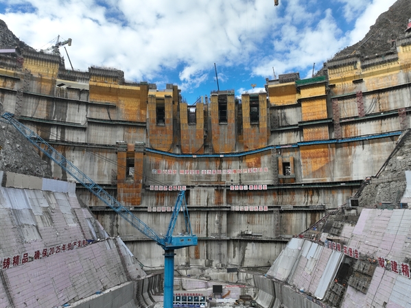 千帆競發!重點項目全力沖刺“開門紅”